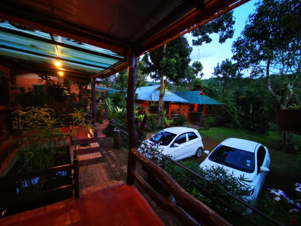 บ้านดินโฮมสเตย์ ปางอุ๋ง Ban Huai Makhuea Som Esterno foto